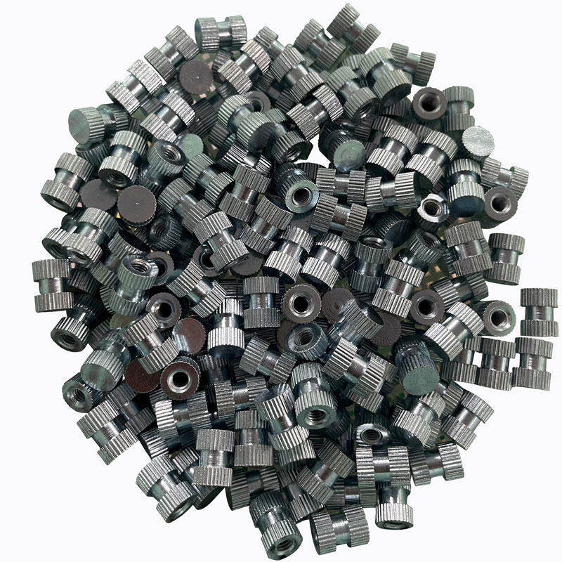 Hogyan támogatják a rozsdamentes acél anyák a fenntartható és biztonságos ipari gyakorlatokat?